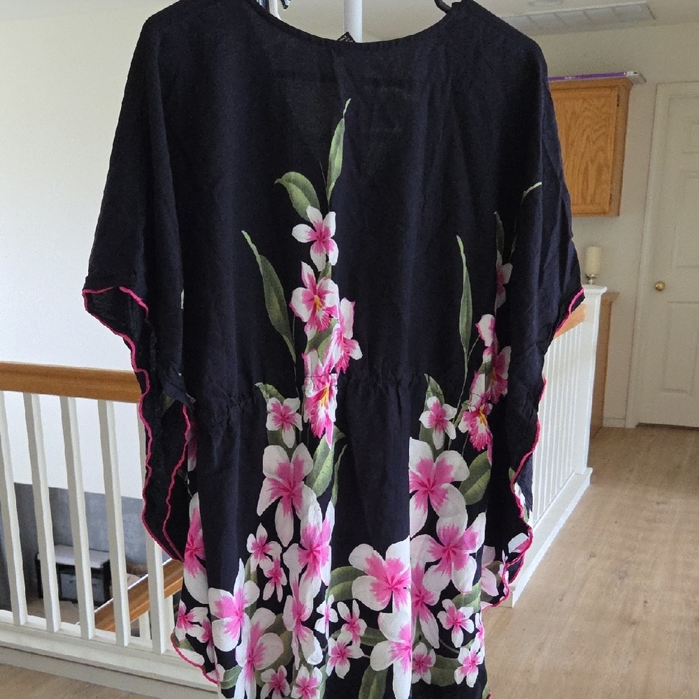 Floral Tropical Women's Tunic Or Cover Up Size Large